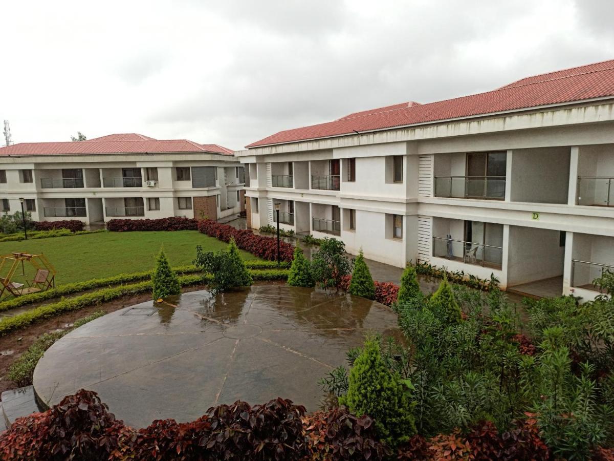 Parishreya Holiday Home Lonavala Dış mekan fotoğraf