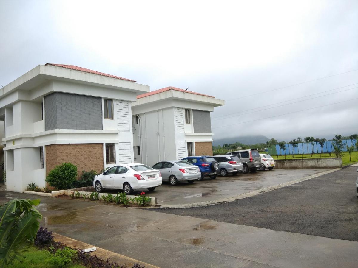Parishreya Holiday Home Lonavala Dış mekan fotoğraf